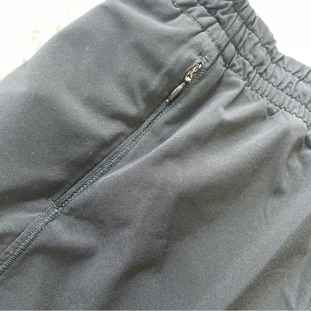Athleta‎ GIRL Heart the Hustle 2.5” Short - Picture 2 of 8